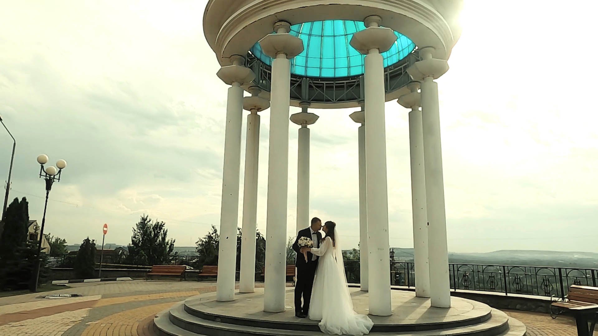 Одно счастье, одна любовь на двоих смотреть онлайн