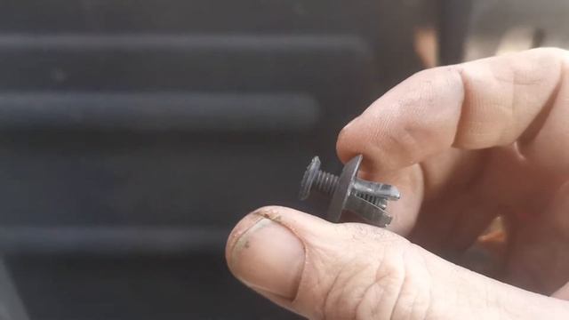 Снимаем пластиковые клипсы на гранд старексе смотреть онлайн