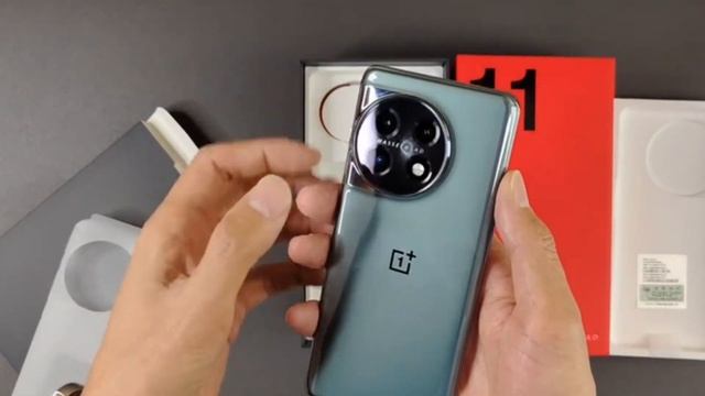 OnePlus 11 Unboxing & Camera Test ?? | Never Settle!