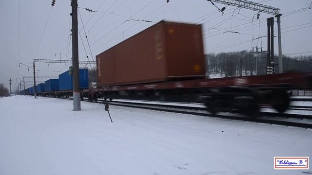 -ВЛ80С-2011 с грузовым поездом следует по перегону:"Смоленск-Центральный"-"Смоленск-Сортировочный". смотреть онлайн