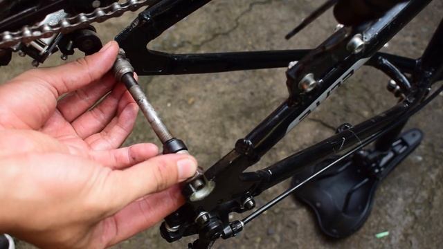 (English Sub) HOW TO CONVERT HUBS TO QUICK RELEASE - Trinx M100 Elite смотреть онлайн