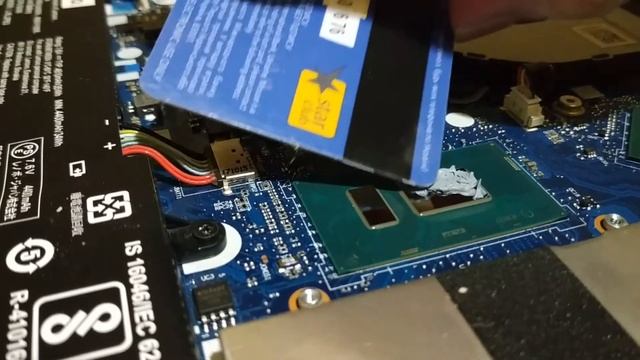 Замена термопасты в ноутбуке, убираю перегрев пастой blacktherm . (Thermal paste blacktherm) смотреть онлайн