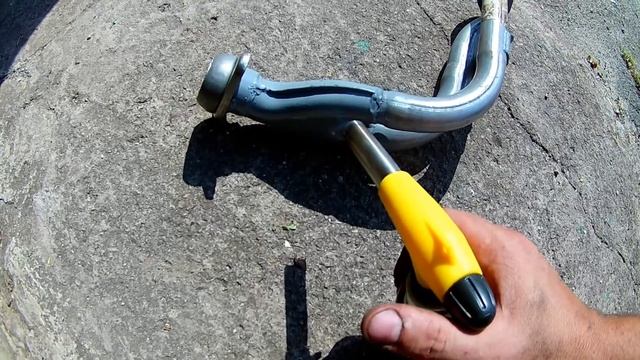 Замена приёмной трубы ("штаны") Таврии. Ломаю шпильки, но выход есть всегда. смотреть онлайн