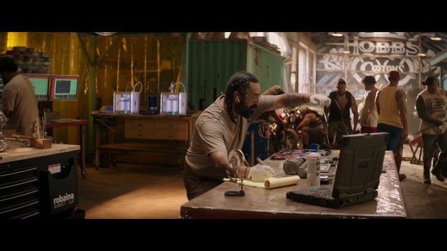 Бензопила MS 170 / MS 180 у фільмі Hobbs & Shaw (2019) смотреть онлайн