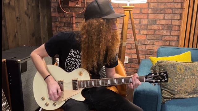 Pre-NAMM Gibson Showroom Event, DG-335 and more! смотреть онлайн
