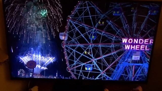 Нью Йорк.Салют в ДЕНЬ НЕЗАВИСИМОСТИ США.4 июля 2020г. смотреть онлайн