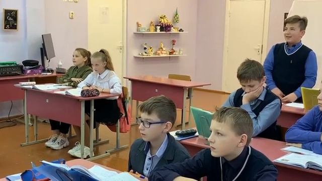 Урок беларускай мовы ў 6 класе. Паўтарэнне тэмы "Назоўнік". Пакуліс Г.А. смотреть онлайн