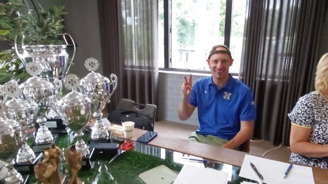 Жизнь беженцев в Нидерландах 🇺🇦 🇳🇱 Нас приняли в спортшколу! Финал по футболу ⚽️ смотреть онлайн