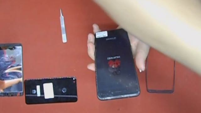 Huawei P8 lite (2017). Ремонт. Замена дисплейного модуля (дисплея) смотреть онлайн