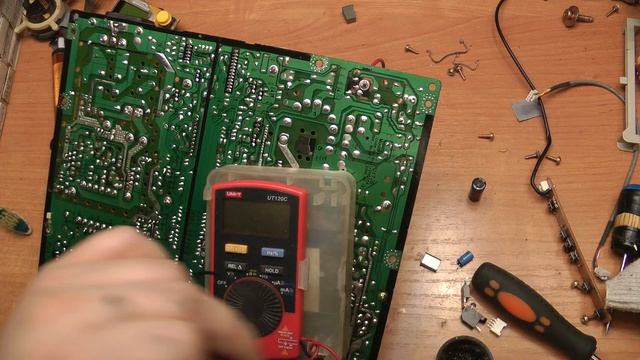 Что внутри #1. ЭЛТ МОНИТОР. Добываем радиодетали._0003 смотреть онлайн