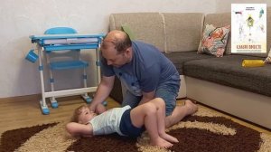 Как научить ребенка делать мостик. How to teach a child to do a bridge