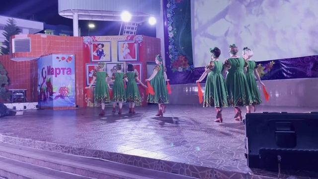 "Четыре подруги, а пятая песня", ансамбль "Сударушки", Вьетнам, 2021 г. смотреть онлайн