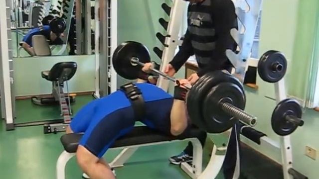 Жим лежа 130 кг смотреть онлайн