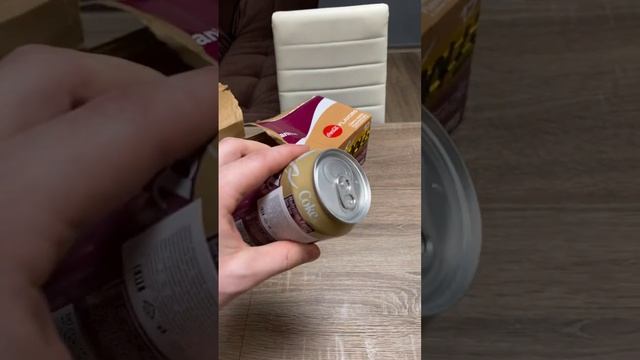 CocaCola Cherry Vanilla распаковка и обзор? смотреть онлайн