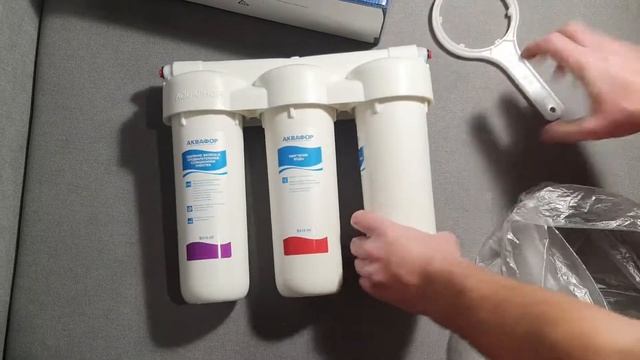 Распаковка - Фильтр питьевой воды Аквафор Трио FeH смотреть онлайн