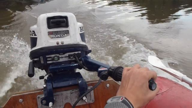First test with Honda BF100 on Achilles LS4 смотреть онлайн