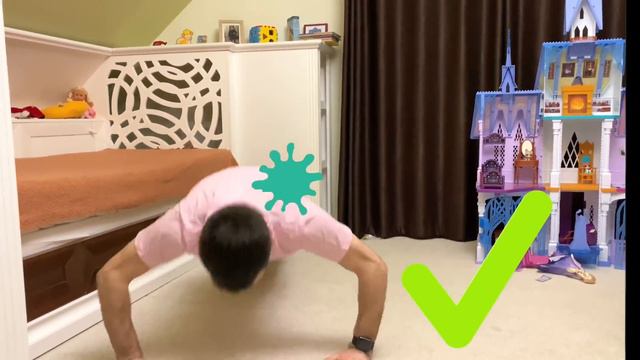 Erica and dad are doing morning exercises and play toys смотреть онлайн