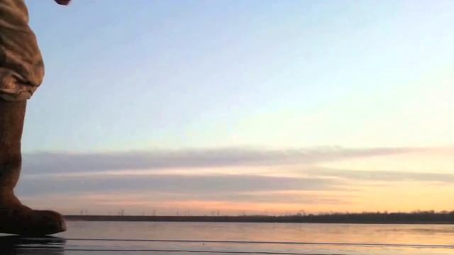 Треск тонкого льда, Crackling thin ice смотреть онлайн