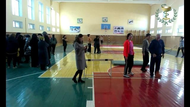 2021.12.30 ÇTKda o̒qituvchilar o‘rtasida “Quvnoq startlar” sport musobaqasi 2 – qism.mp4