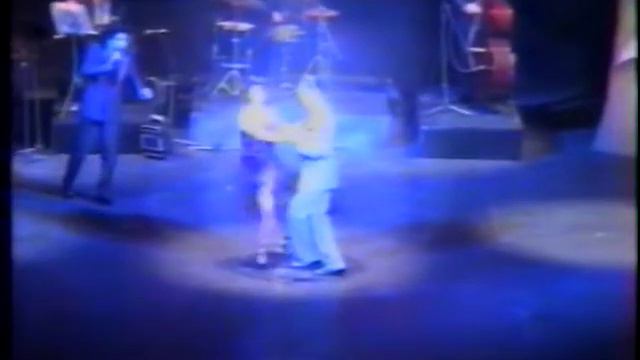 Diego Arizaga y Andrea Guassardo, Asi Se Baila el Tango, 1993 смотреть онлайн