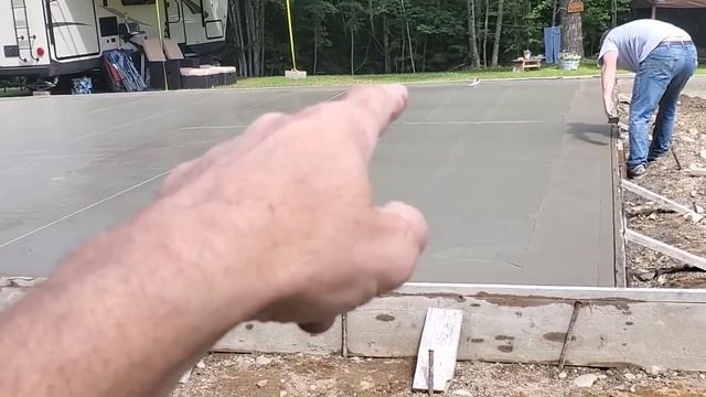 When To Start Finishing Concrete After Pouring (Troweling & Broom Finishes) смотреть онлайн