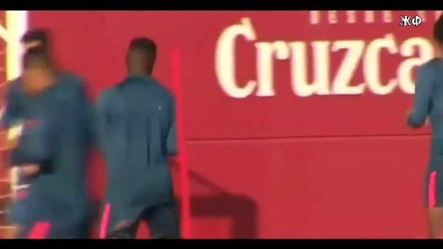 ПРЕЗЕНТАЦИЯ ЗИДАНА В МАНЧЕСТЕРЕ! РОНАЛДУ И ЗИДАН ВСТРЕТИЛИСЬ В МАНЧЕСТЕРЕ! ЗИДАН НОВЫЙ ТРЕНЕР МЮ! смотреть онлайн