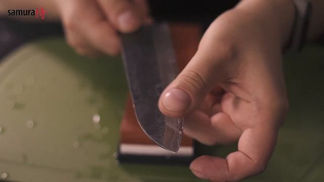 Краткая инструкция по заточке ножей на водных камнях смотреть онлайн