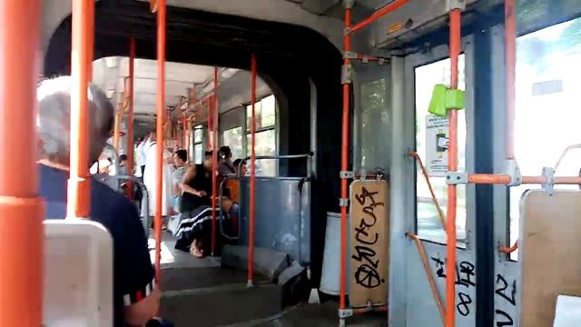 Поездка на троллейбусе Киев 12.03 б. 4201 по маршруту 6 г. Симферополь Часть 1 смотреть онлайн