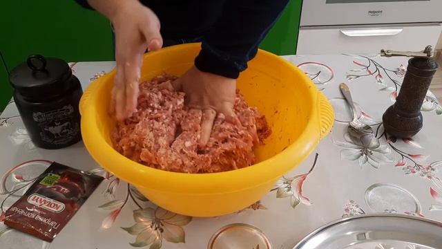 Ароматная и настоящая домашняя колбаса (по маминому рецепту). Просят готовить ка.mp4 смотреть онлайн