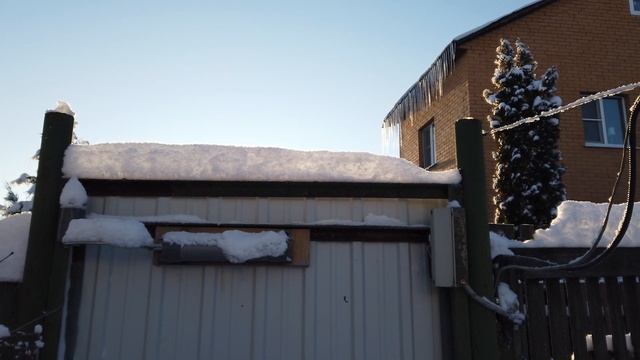 Пневматический доводчик на уличной калитке ArcticLine смотреть онлайн