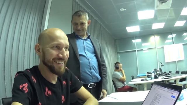 Как работают предприниматели на удаленке в Москве. Место моей учебы в Москве. Планы в инвестициях. смотреть онлайн