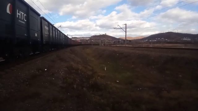 Электровоз 3ЭС5К-062 "Ермак" с грузовым поездом. смотреть онлайн