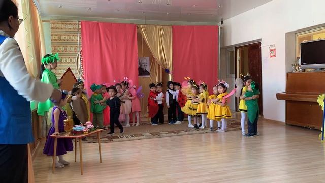 К. И. Чуковский сказка " Муха - цокотуха" - средняя группа " Току току" смотреть онлайн