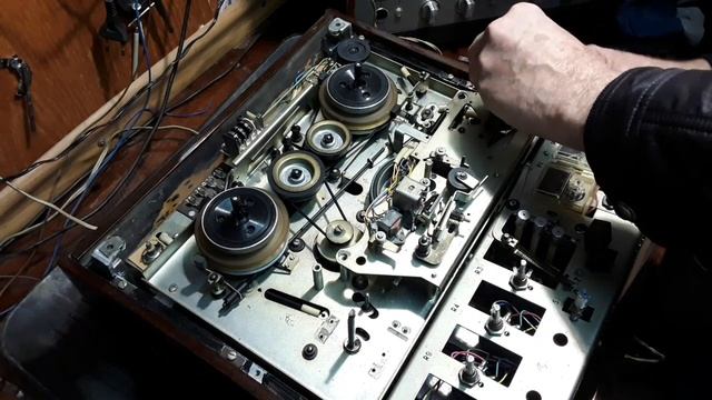 Юпитер-203. Не только любуемся, но и разбираем. Меняем ролик на пассик. смотреть онлайн