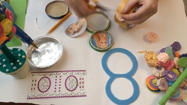 ТОП 3 . 3 лучших подарка на 8 марта сделанных своими руками из фетра и дисков. смотреть онлайн