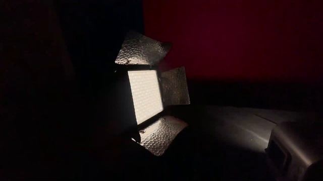 Yongnuo YNLUX100 Вт | Первые впечатления и сравнения с Yongnuo 300 Iii, Yongnuo 300 Air Ii