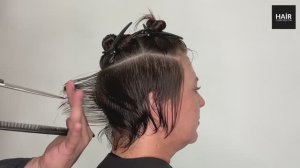 КОРОТКАЯ ОБЪЕМНАЯ СТРИЖКА С КОРОТКОЙ ДВОЙНОЙ ЧЕЛКОЙ ПОШАГОВО