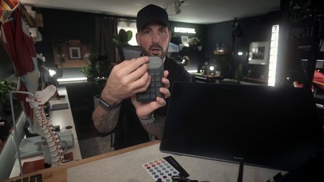 Huion Kamvas 24 Plus Review смотреть онлайн
