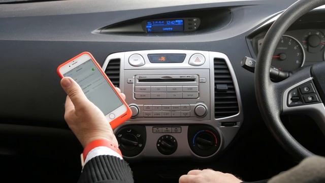 How to pair your Mobile with the bluetooth system in a Hyundai i 20 1 2 Comfort Hatchback 5dr смотреть онлайн