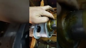 Смазка поворотного механизма лодочного мотора Sharmax 5,6