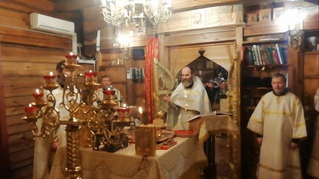 Рождество Господа Бога и Спаса нашего Иисуса Христа. Часы, Божественная Литургия. смотреть онлайн