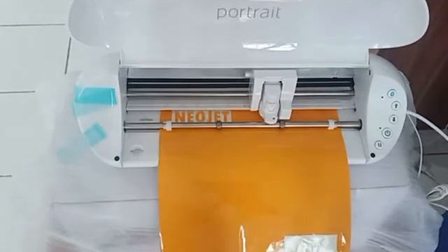 TEST MESIN CUTTING STICKER PORTRAIT 3 PESANAN KAK LILY смотреть онлайн