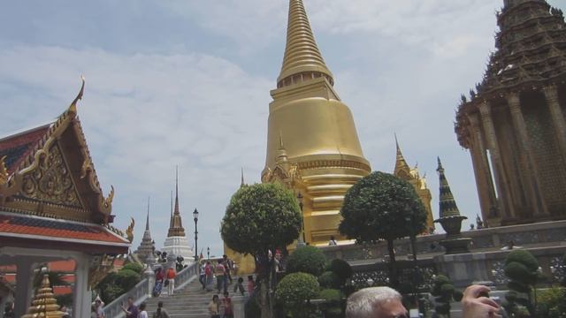 Тайский гид Пикник в Королевском дворце Бангкок смотреть онлайн