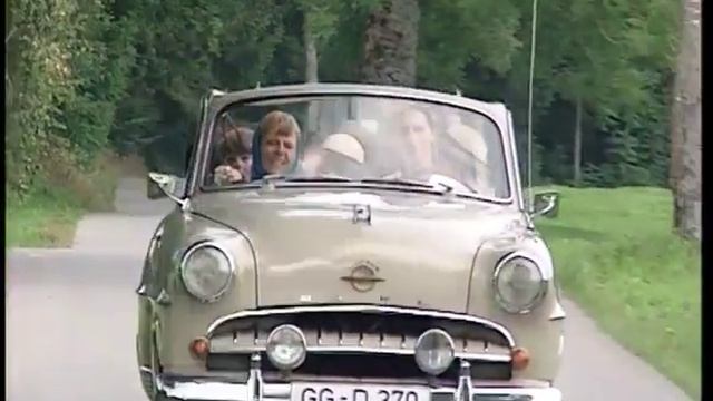 De Opel Olympia Rekord - Cabrio Limousine 1953