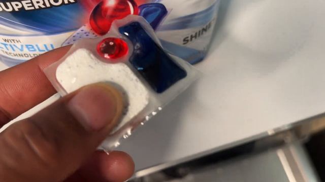 How to Use Finish Quantum Dishwasher Tablets смотреть онлайн