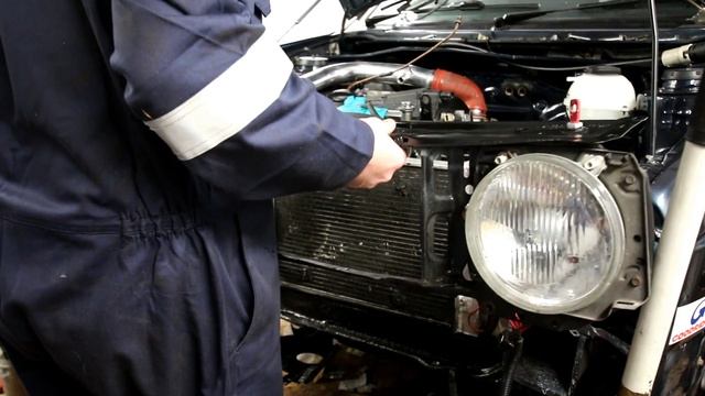 Golf MK2 - Part 16 winter rebuild - its starting to look complete смотреть онлайн