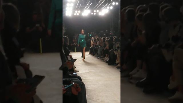 Показ Alena Nega на Mercedes-Benz Fashion Week Russia 2021 в Музее Москвы смотреть онлайн