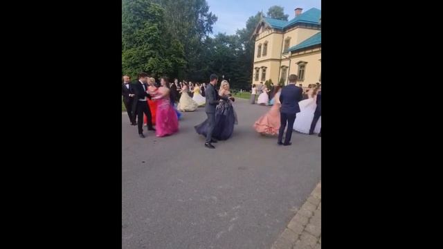 Летний бал в Лошицкой усадьбе Минск 30 июля 2022 Задорная полька #Shorts смотреть онлайн