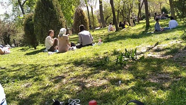vlog picnic with my friends. Пикник с друзьями 🌄🍪🎁 смотреть онлайн