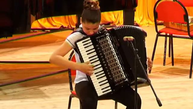 Звучи, аккордеон, звучи смотреть онлайн